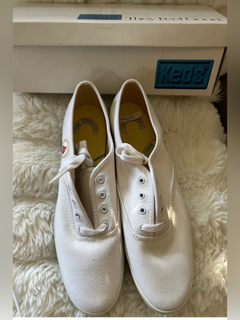 NEW Keds White Canvas Sneakers Nautical Sailboat Embroidery w/ Box - Picture 2 of 6
